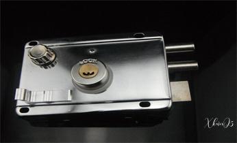開(kāi)修換鎖-專業(yè)開(kāi)汽車鎖-24小時(shí)上門修換鎖芯體-保險(xiǎn)箱櫃-電子智能門禁指紋密碼鎖安裝維修-配汽車防盜遙控芯片鑰匙公司電話_開(kāi)修換鎖-專業(yè)開(kāi)汽車鎖-24小時(shí)上門修換鎖芯體-保險(xiǎn)箱櫃-電子智能門禁指紋密碼鎖安裝維修-配汽車防盜遙控芯片鑰匙公司電話