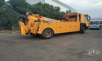 道路救援拖車(chē)-吊車(chē)-送油-搭電-補(bǔ)胎-充氣-維修電話(huà)鐵門(mén)關(guān)石河子阿拉爾圖木舒克五家渠